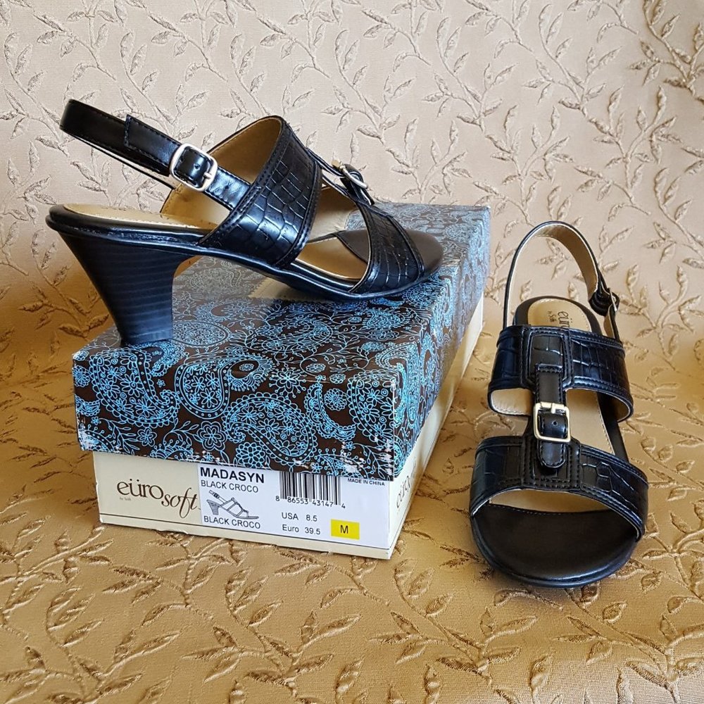 Black Crocodile Sandals - Picture 2 of 7